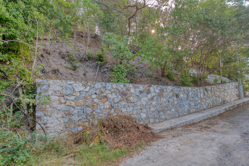 La Manzanilla Realty